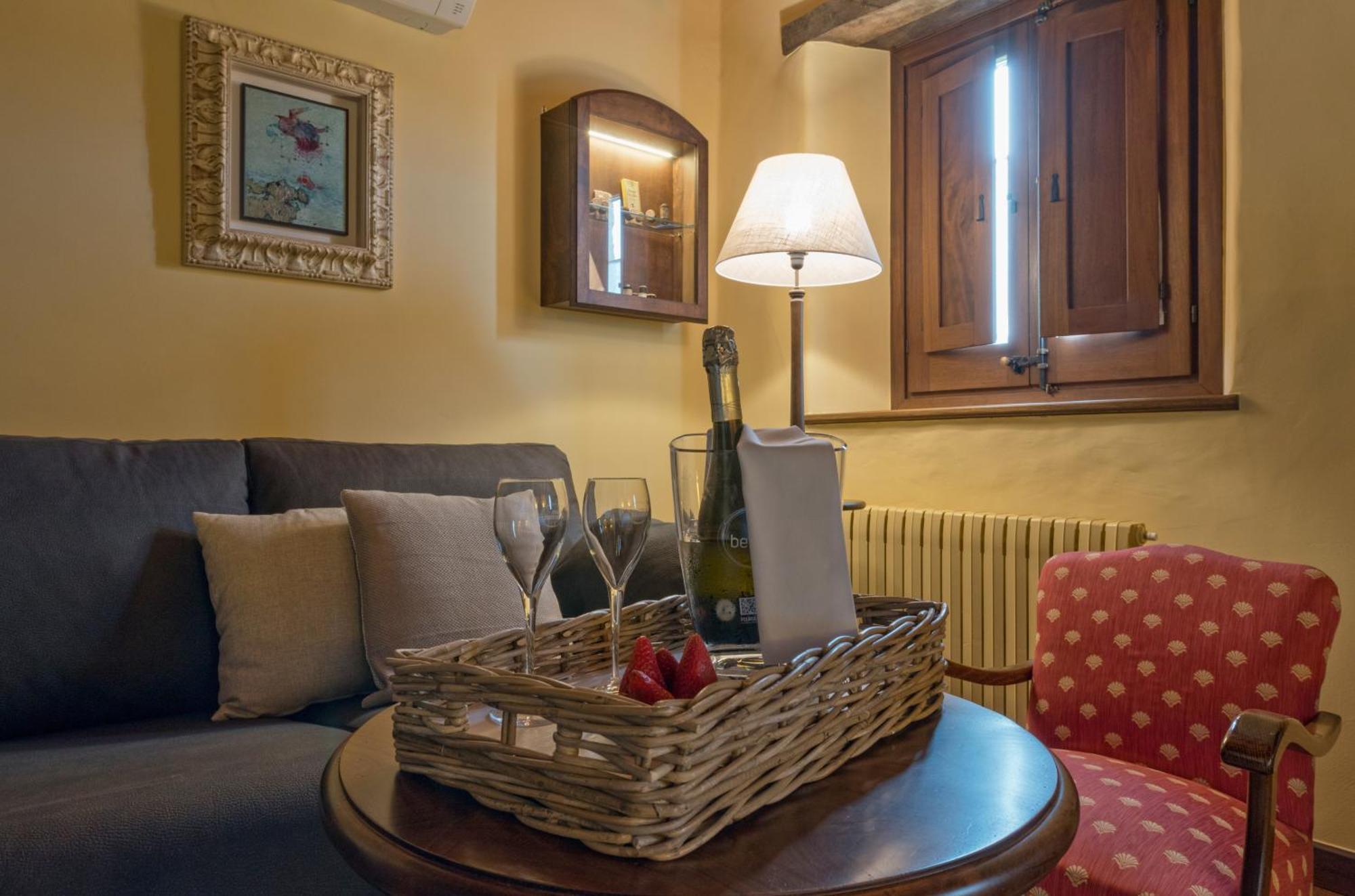Hotel Cal Sastre Santa Pau Cameră foto