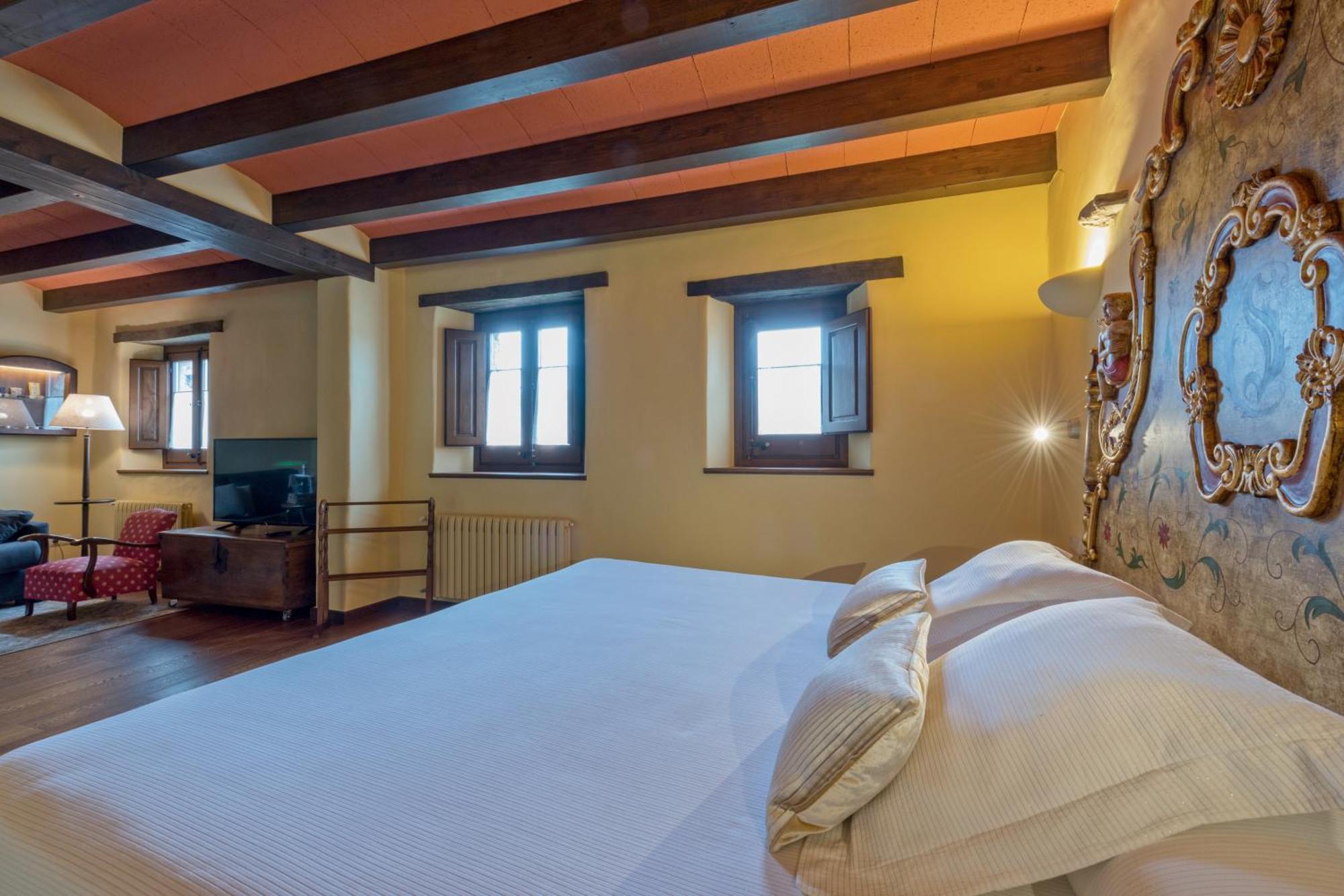 Hotel Cal Sastre Santa Pau Cameră foto